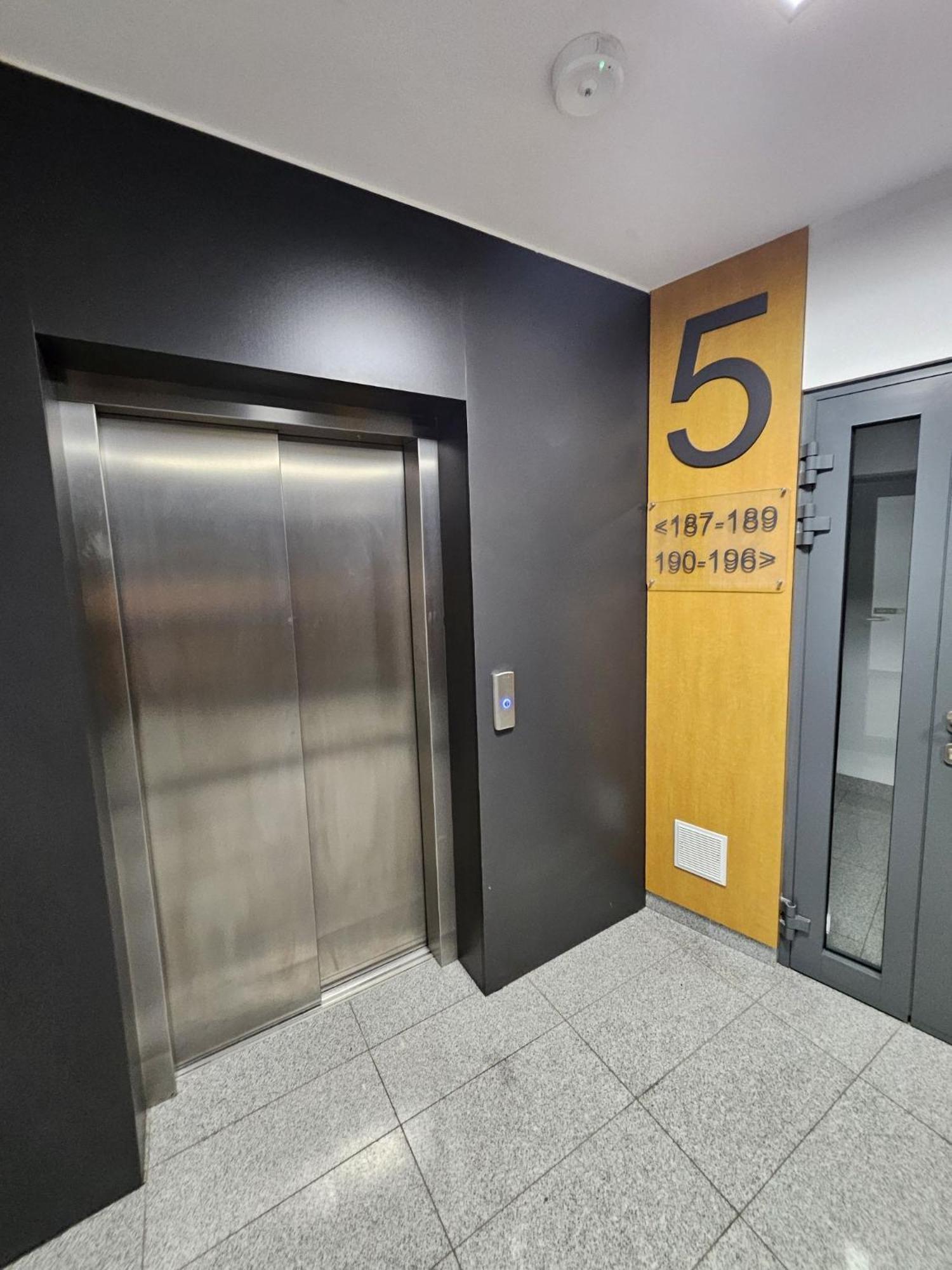 Urban Jungle Apartament Wenus Białystok Esterno foto